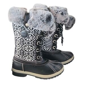 London Fog NWT Black and Gray Snowflake Winter Boots